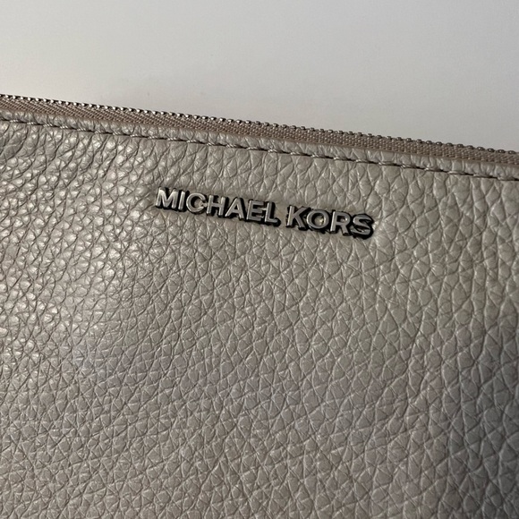 Michael Kors Clutch/Wristlet - Picture 3 of 8